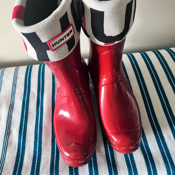 Columbia  Rain Jacket with Hunter Boots - Picture 2 of 9